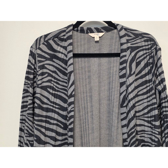 Women's Terra & Sky Cardigan Size 0X Gray & Black Zebra Print - Picture 3 of 7
